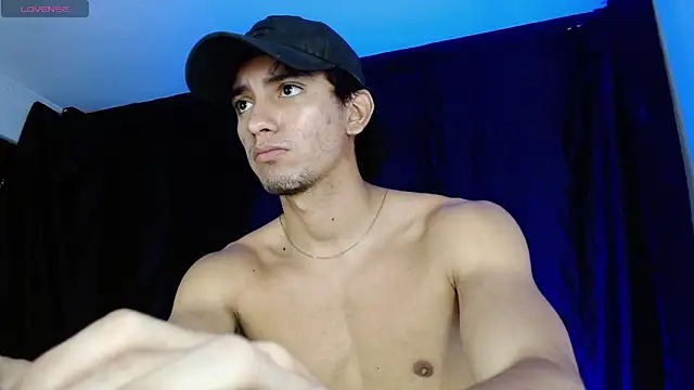 Snapshot of dante_18cm_ chatting on 05-15-26, 11:12 dante 18cm online show from 05-15-26, 11:12