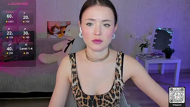 LinnLove online show from 05-16-26, 10:36