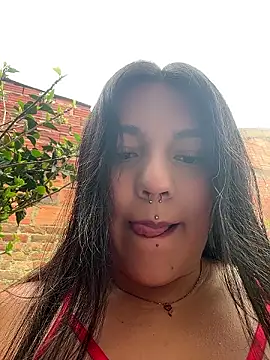 Snapshot of emily_gv1 chatting on 07-05-26, 05:42 emily gv1 online show from 07-05-26, 05:42