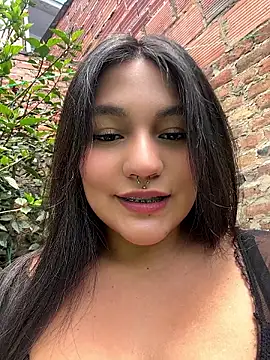 Snapshot of emily_gv1 chatting on 07-14-26, 05:51 emily gv1 online show from 07-14-26, 05:51