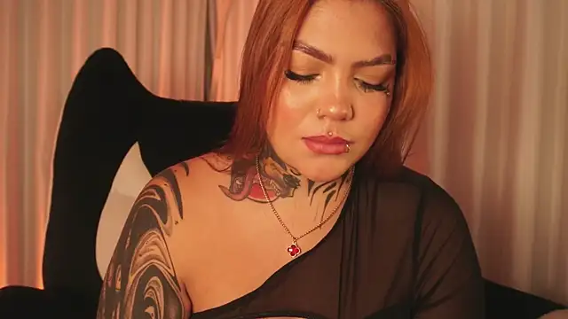 Snapshot of Tessa_ruxh chatting on 05-16-26, 11:42 Tessa ruxh online show from 05-16-26, 11:42