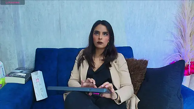 ShantalBr online show from 07-30-26, 04:33