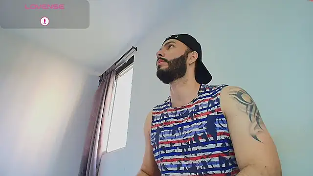 Snapshot of tommel_bailey chatting on 05-18-26, 12:22 tommel bailey online show from 05-18-26, 12:22