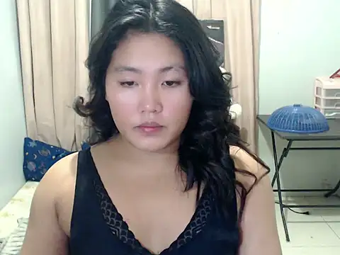 Snapshot of YourBaby_Eva chatting on 06-27-26, 05:56 YourBaby Eva online show from 06-27-26, 05:56
