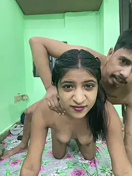 hot-couple-0 online show from 05-27-26, 03:20
