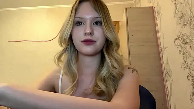 HoneyBlink online show from 04-28-26, 02:11