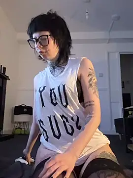 Snapshot of Cherry_Bomb_xoxo chatting on 05-09-26, 08:25 Cherry Bomb xoxo online show from 05-09-26, 08:25