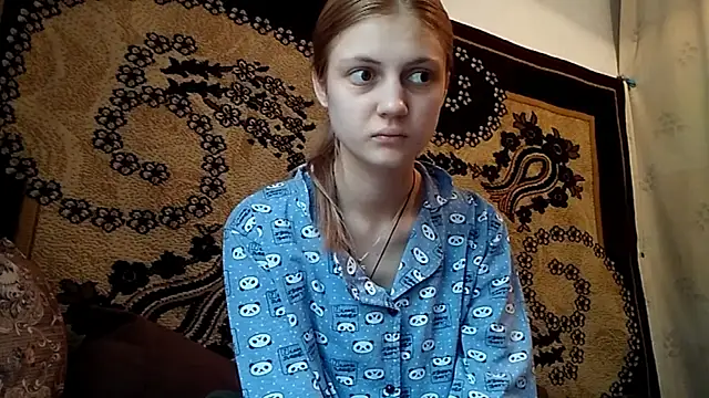 LunaLaday online show from 05-27-26, 02:30