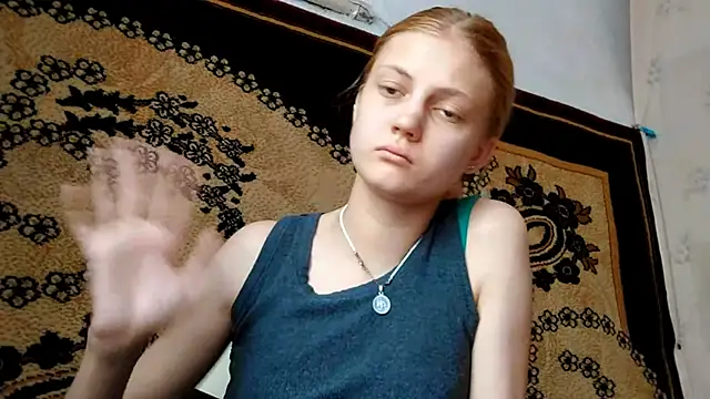 Snapshot of LunaLaday chatting on 06-27-26, 03:00 LunaLaday online show from 06-27-26, 03:00