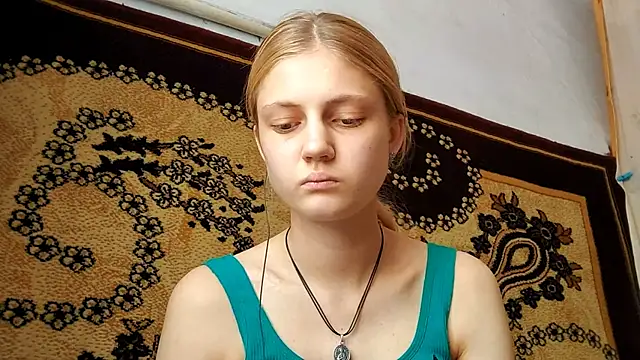 Snapshot of LunaLaday chatting on 07-16-26, 04:51 LunaLaday online show from 07-16-26, 04:51