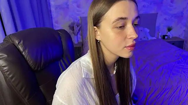Snapshot of Tiana_Belle chatting on 05-24-26, 01:10 Tiana Belle online show from 05-24-26, 01:10