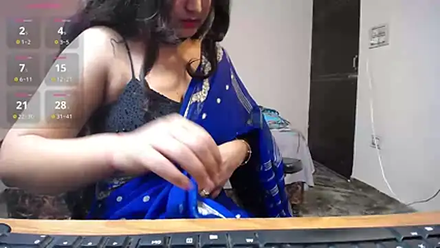 -Queenie online show from 05-15-26, 08:27