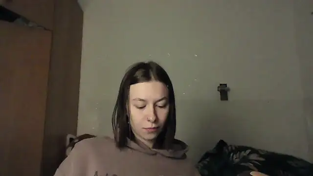 Snapshot of JuicyErika chatting on 04-26-26, 08:39 JuicyErika online show from 04-26-26, 08:39
