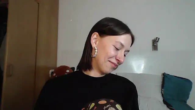 Snapshot of JuicyErika chatting on 04-30-26, 08:57 JuicyErika online show from 04-30-26, 08:57