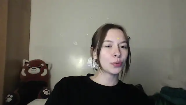 Snapshot of JuicyErika chatting on 05-12-26, 10:40 JuicyErika online show from 05-12-26, 10:40