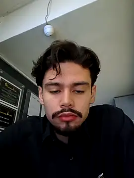 Sir Thom online show from 04-21-26, 01:06