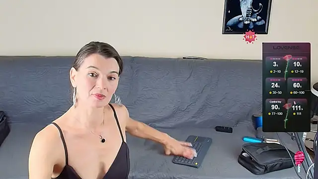 Snapshot of Mayafun chatting on 06-23-26, 11:14 Mayafun online show from 06-23-26, 11:14