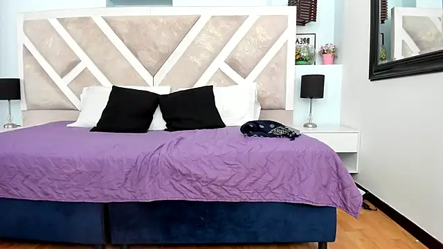 Mia Velez1 online show from 04-26-26, 04:10