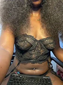 Leylabelle26 online show from 07-20-26, 04:31