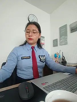 Snapshot of Queen_linda1 chatting on 05-18-26, 12:22 Queen linda1 online show from 05-18-26, 12:22