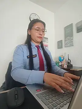 Snapshot of Queen_linda1 chatting on 05-23-26, 02:10 Queen linda1 online show from 05-23-26, 02:10