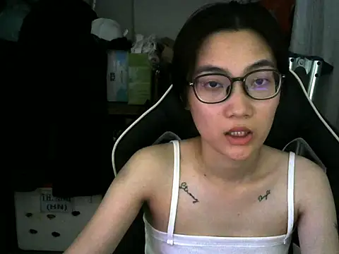 MeiiJi online show from 04-22-26, 02:25