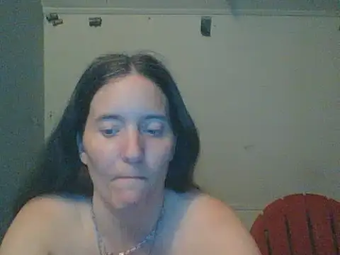 Snapshot of Mini83 chatting on 04-28-26, 07:35 Mini83 online show from 04-28-26, 07:35