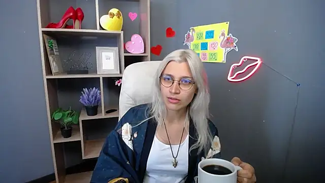 Snapshot of RubyDaviss chatting on 05-10-26, 06:18 RubyDaviss online show from 05-10-26, 06:18