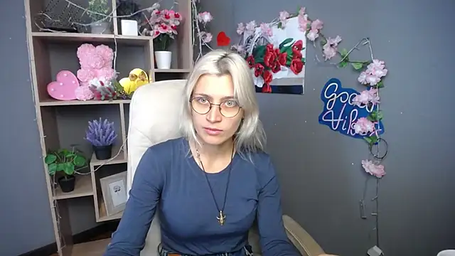 Snapshot of RubyDaviss chatting on 05-31-26, 05:59 RubyDaviss online show from 05-31-26, 05:59