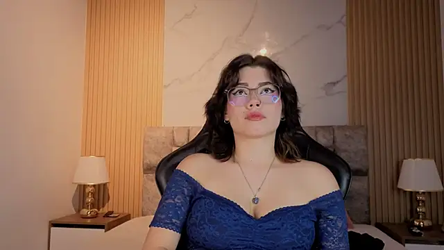alkivamoon online show from 05-12-26, 07:00