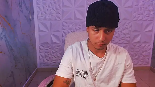 jbarto  online show from 05-06-26, 03:24