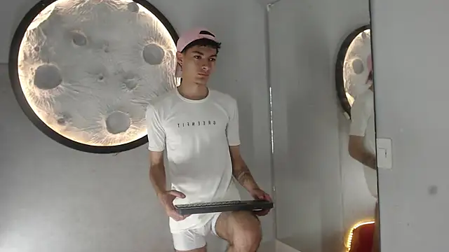 Yefersonyoss online show from 05-17-26, 04:10