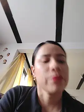 Snapshot of Nicol_Alvarez1 chatting on 06-21-26, 10:23 Nicol Alvarez1 online show from 06-21-26, 10:23