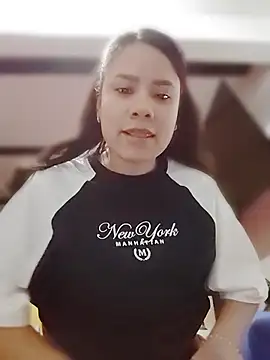 Snapshot of Nicol_Alvarez1 chatting on 07-10-26, 10:12 Nicol Alvarez1 online show from 07-10-26, 10:12