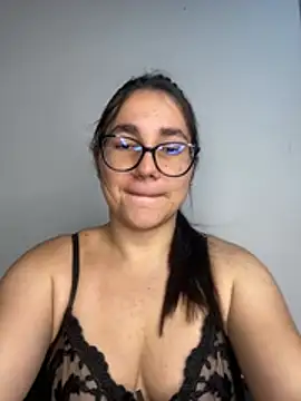 mia khalaf online show from 05-10-26, 02:39