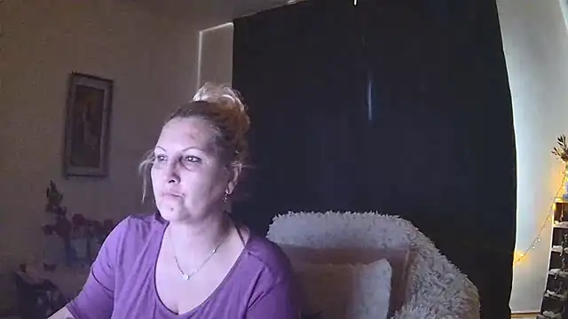 Divineblond online show from 02-19-25, 11:17