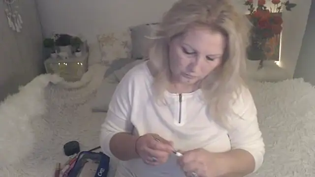 Divineblond online show from 02-23-26, 10:40