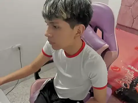 chick angel online show from 05-18-26, 03:46