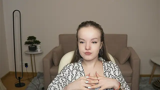 DinaLasenby online show from 04-23-26, 07:41