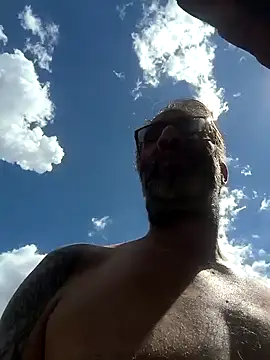 visualizechat online show from 04-22-26, 03:46