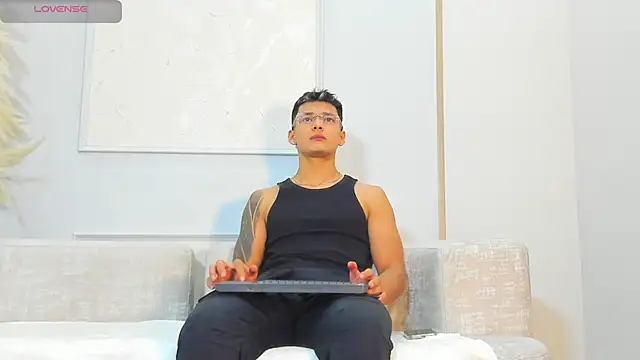 Alan Salazar online show from 05-28-26, 05:32