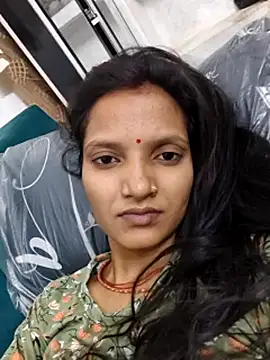 Snapshot of SS_sanjna chatting on 05-21-26, 06:31 SS sanjna online show from 05-21-26, 06:31