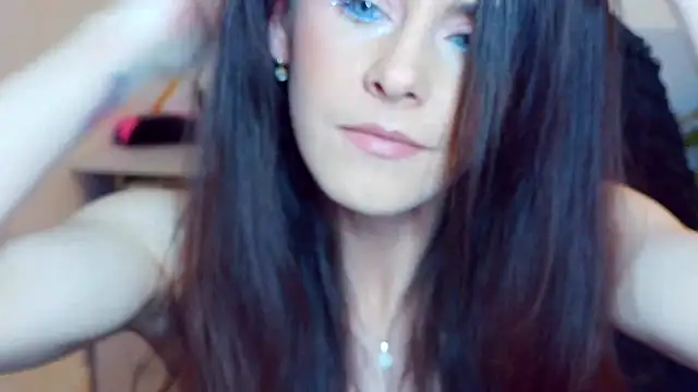 khalessi13 online show from 04-27-26, 09:02