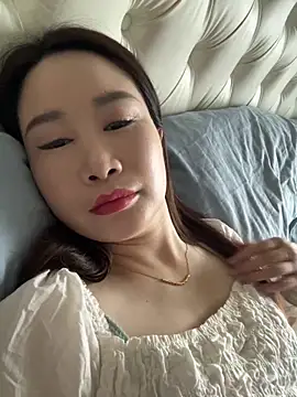 xiaoyan-888 online show from 05-16-26, 03:25