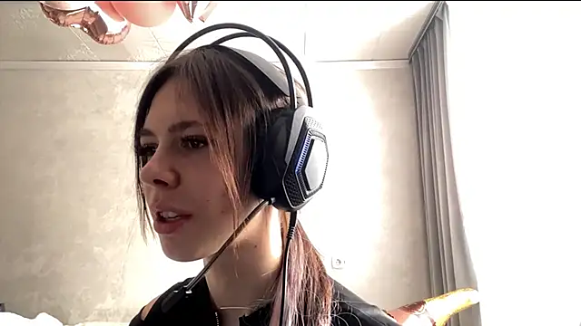 Snapshot of TuZezima chatting on 04-25-26, 01:41 TuZezima online show from 04-25-26, 01:41