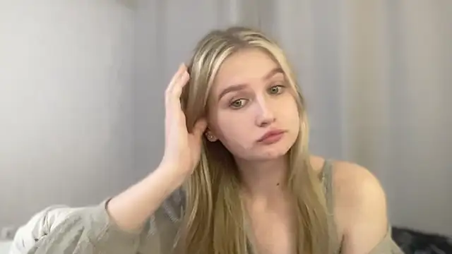 AngellGirll online show from 04-25-26, 06:05