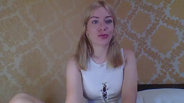 Snapshot of Softy_Aura_ chatting on 07-09-26, 02:21 Softy Aura online show from 07-09-26, 02:21