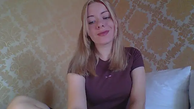 Snapshot of Softy_Aura_ chatting on 07-16-26, 11:05 Softy Aura online show from 07-16-26, 11:05