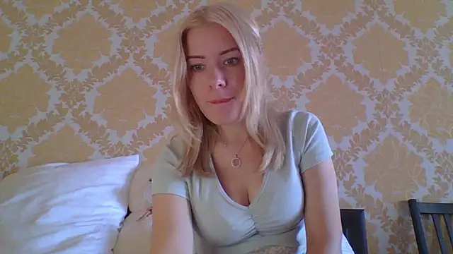 Snapshot of Softy_Aura_ chatting on 07-28-26, 09:48 Softy Aura online show from 07-28-26, 09:48