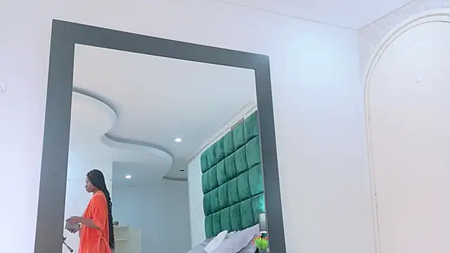 Elektradoll1 online show from 05-21-26, 12:12